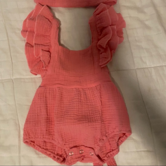NWOT Baby Rompers - Picture 7 of 10